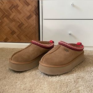 UGG Tazz Slide on Shoe